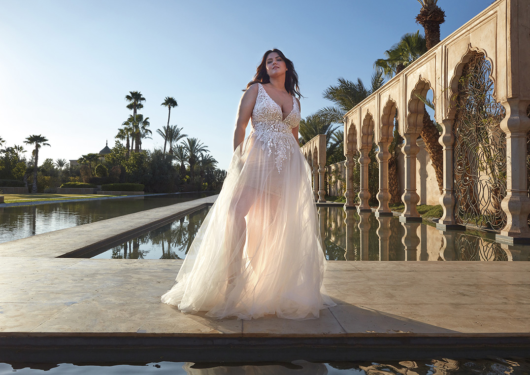 dlouhe-bile-saty-nevesta-svatba-pronovias-CRIMSON-1